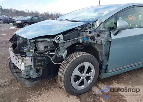 2015 Toyota Prius Two from USA, damaged, VIN JTDKN3DUXF1894570